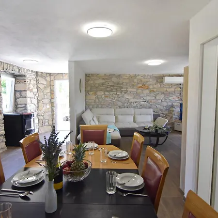 With A Swimming Pool Vilanija, - 22647 Umag